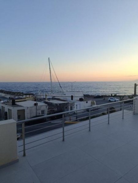 Ierapetra MIT VIDEO! Kreta, Ierapetra: Neu renoviertes Apartmenthaus mit 2 Wohnungen in der Nähe des Hafens zu verkaufen Wohnung kaufen